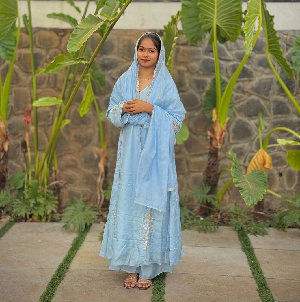 Anarkali Suit Set With Hand Embroidery 2